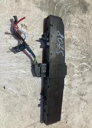 Блок кнопок центральної консолі (аварійки) opel astra h zafira b 03758075
