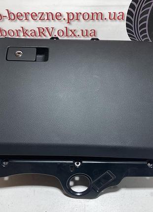 3c1857114 бардачок volkswagen passat b6