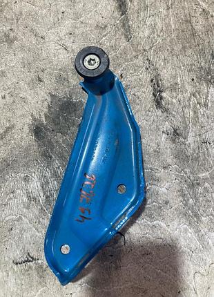 Ролик дверей зсувний правий renault kangoo ii 08-16 497626e