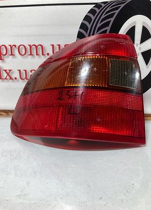 Задній праний стоп-сигнал із платою opel astra f, опель астра ф седан
