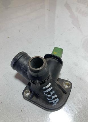 Фланец системы охлаждения volkswagen passat b5 audi a4 skoda superb 1.6i 8v 2.0i 8v 06b121133a