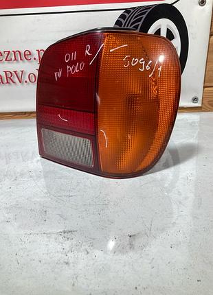 Задний правый фонарь volkswagen polo 6n 6n0945096 дефект
