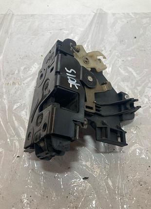 Б/у замок двери передней левой volkswagen transporter t5 a3b1837015