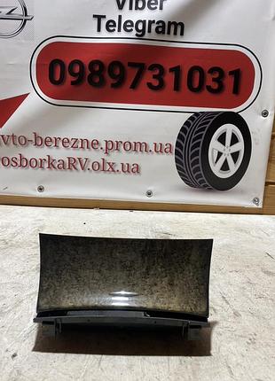 Б/у пепельница mercedes-benz e-class w211 a2116802852