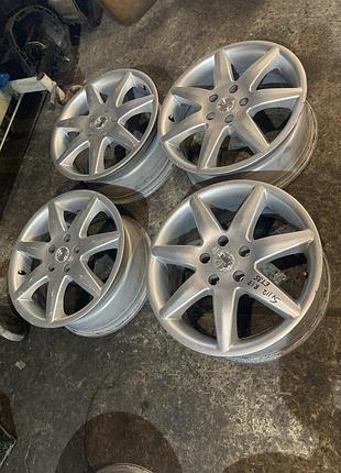 Диски mercedes/volkswagen/audi 5*112 r17 et35 (один дефект)