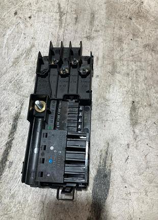 Блок запобіжників mercedes w211 2115452301