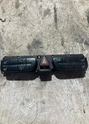 Кнопка аварійки mercedes c203, 2038218658