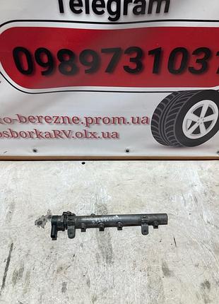 A6420700495 топливная рампа подержанная (с регулятором) на mercedes