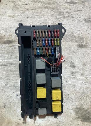 Блок запобіжників 9065450401 mercedes sprinter