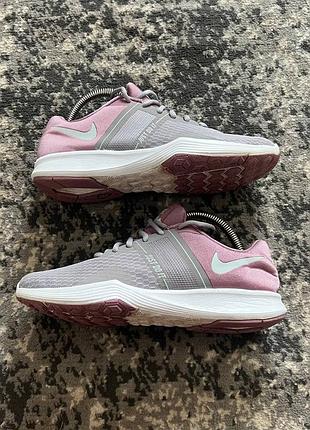 Продаю жіночі кросівки для тренувань моделі nike city trainer 2
