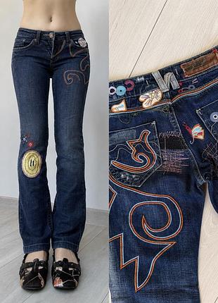 Джинсы 34 xs синие с вышивкой разноцветные низкая талия посадка клёш flared bootcut vintage винтаж y2k хиппи