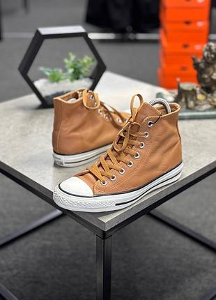 Шкіряні чоловічі кеди converse chuck taylor all star hi. вони відрізняються високоякісним натуральним верхом.