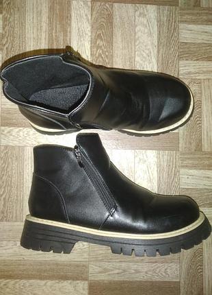 Ботинки осень р.40