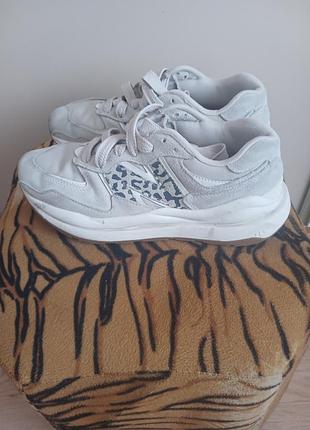 Оригінальні кросівки new balance 5740 ws5740apb, р. 38, натуральна замша