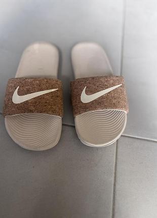 Шльопки шльопанці nike р.35