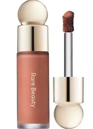 Рідкі рум'яна rare beauty soft pinch liquid blush у нюдовому відтінку, відомі своєю стійкою, легкою формулою