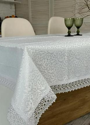 Скатертина святкова з мереживом 150x220 см тканинна 3385-zw