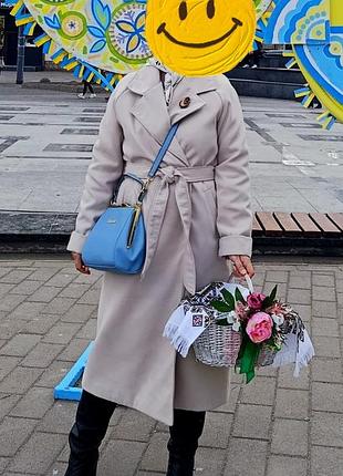 Демісезонне пальто