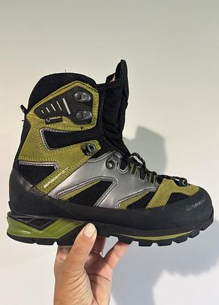 Трекінгові черевики mammut40р