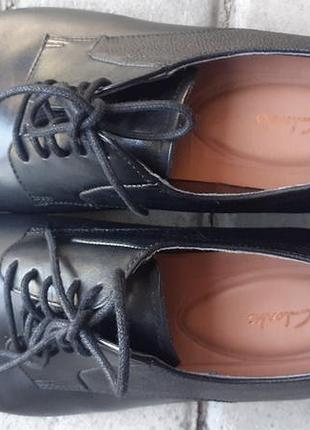 Новые мужские туфли clarks, gilmore lace, выполнены из черной кожи и имеют классический дизайн дерби.eu 42,ст 28см.