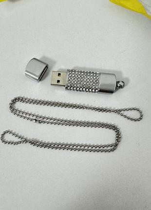 Подарочная флешка-кулон со стразами garrulax 32 gb (на цепочке)
