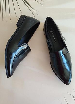 Новые черные лакированные туфли лодочки лодочки женские от new look 41-42 размер