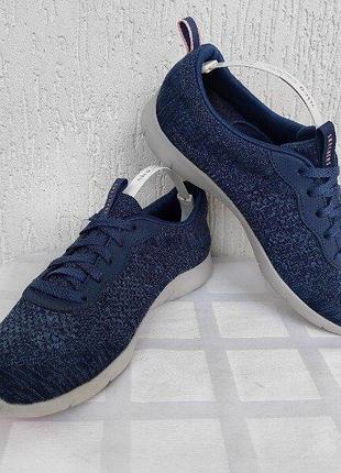Стильние текстильние кроссовки skechers arch fit р.37