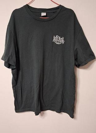 Футболка мужская черная bershka, размер xl.