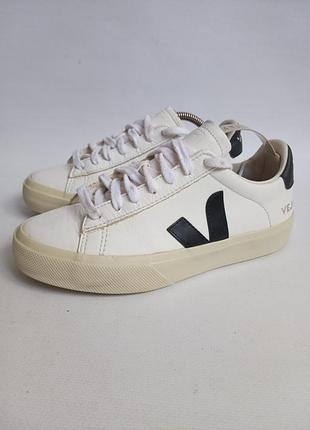 Кожаные кроссовки veja