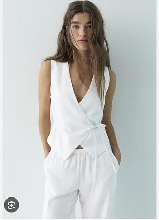 Стильный жилет из смеси льна и вискозы pull &amp; bear
