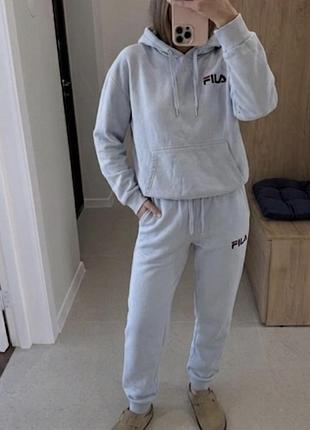 Спортивный костюм известного бренда fila