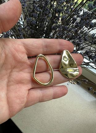 Серьги золотые разные, стильные серёжки