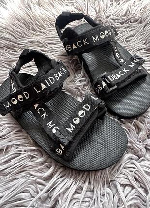 Шикарні сандалії zara 32-33