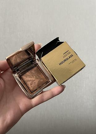 Бронзер hourglass ambient lighting bronzer radiant bronze light 1,3g mini