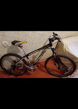 Продам файний  алюмінієвий велосипед  у класному стані фірми kinetic cristal 27.5 колеса,гідравлічні дискові тормоза ,доглянутий зберігався  у квартир