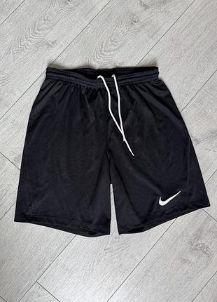 Чоловічі спортивні шорти nike dri-fit slim fit