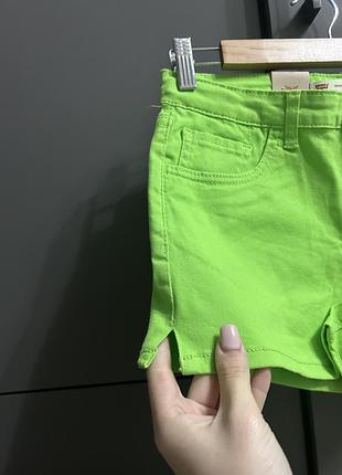 Нові шорти levi’s 8