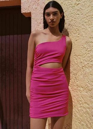 Малинова міні сукня призборенамна одне плече від zara