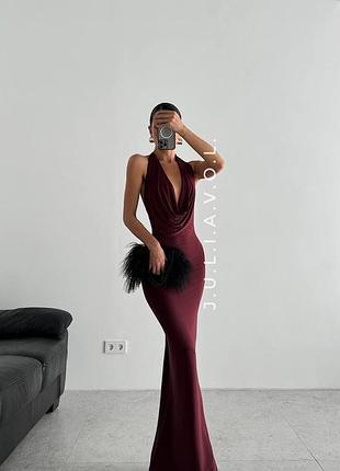 Сукня халтер бардо марсала з відкритою спиною з декольте prettylittlething plt