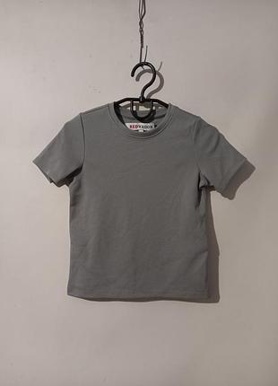 Спортивна футболка на хлопчика 5 років