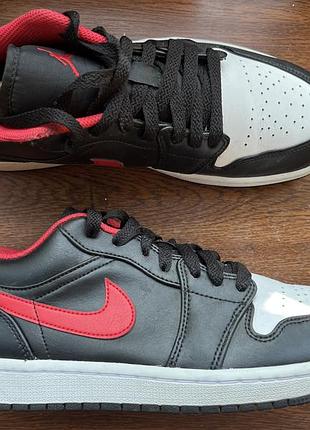 Кросівки nike jordan