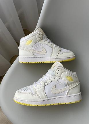 Жіночі кросівки nike air jordan 1
