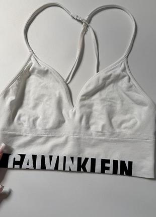 Літній топ короткий, жіночий топ вкорочений топік calvin klein, спортивний топ calvin klein, жіноча майка коротка, вкорочена майка calvin klein келвін