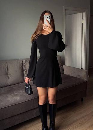 Чорна сукня