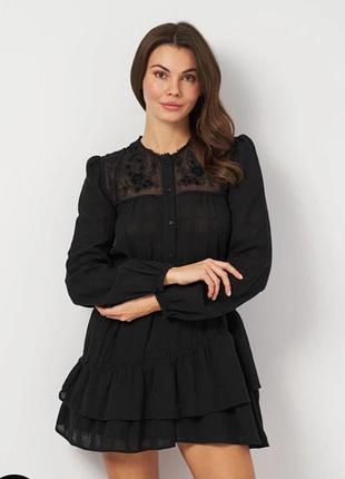 Чорна коротка вишита сукня рюши розмір л zara