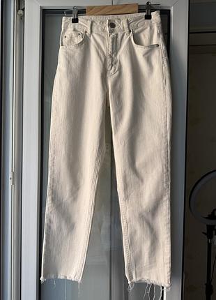 Джинсы 36, 34 р, xs, s, мом, mom jeans, прямые, зауженные, укороченные с высокой посадкой, на высокой талии, молочные, белые, бежевые, экрю, базовые