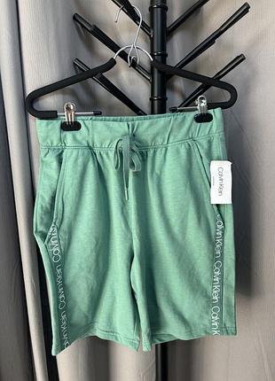 Чоловічі шорти calvin klein