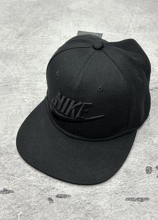 Бейсболка nike snapback чорна