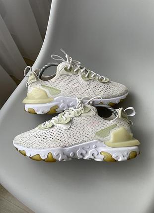 Чоловічі кросівки nike react vision