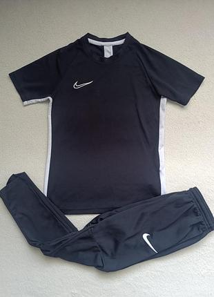 Спортивный костюм nike тройка